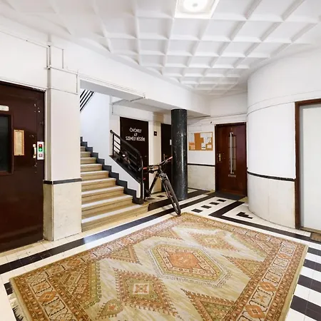 호텔 Stylish Homes Downtown Buda *