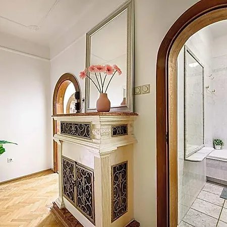 Stylish Homes Downtown Buda Ξενοδοχείο *