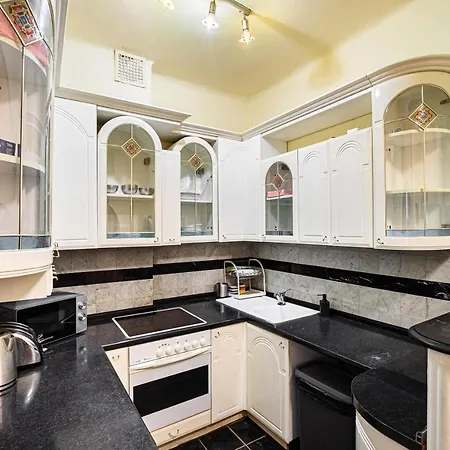 Hotel Stylish Homes Downtown Buda *