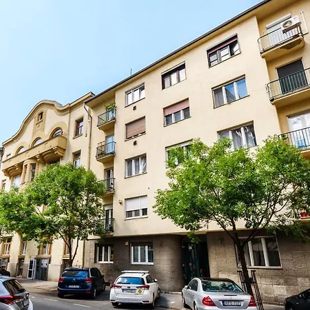 Stylish Homes Downtown Buda מלון בודפשט